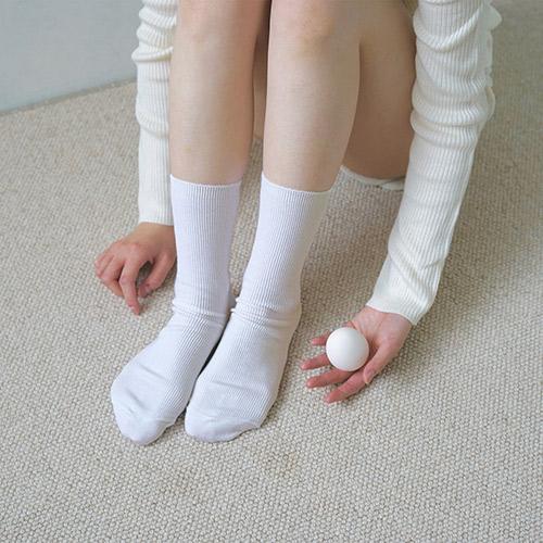 Nishiguchi Kutsushita American Sea Island Cotton Socks Ivory