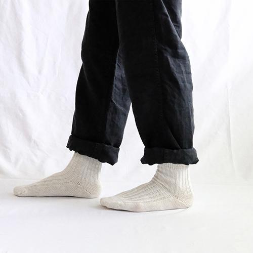 Nishiguchi Kutsushita Linen Ribbed Ankle Socks Off White