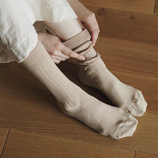 Nishiguchi Kutsushita Silk Cotton ribbed Socks Beige