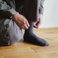 Nishiguchi Kutsushita Silk Cotton Ribbed Socks Charcoal