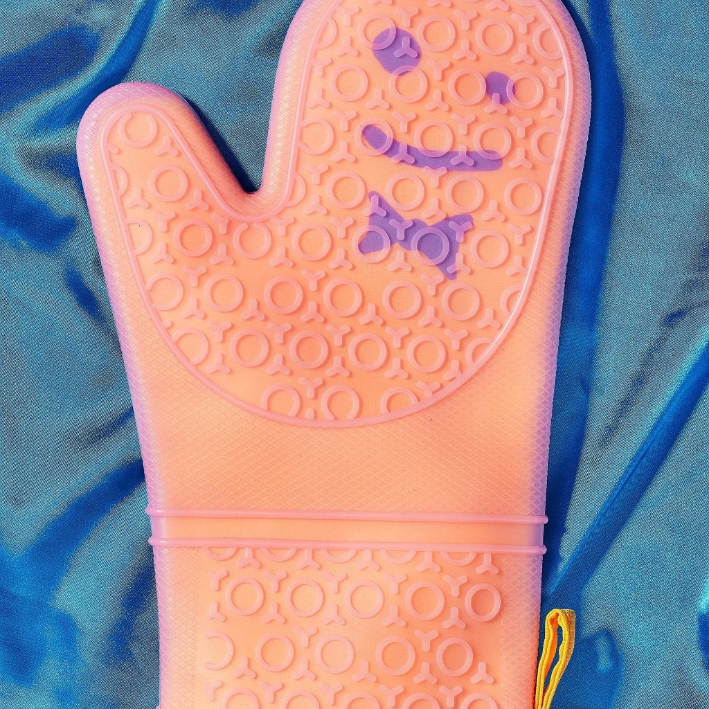 The Oven Mitts set of 2 by Staff
