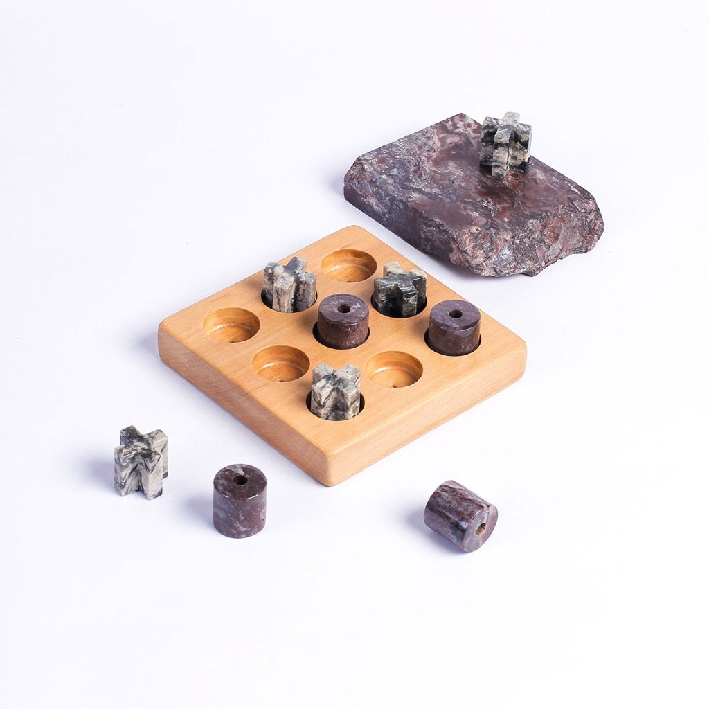 D.A.R. Proyectos Kux Stone Objects TicTacToe Game